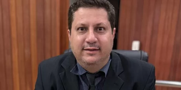 Vereador Dr. Wanderley Ferreira defende políticas de desenvolvimento urbano e inclusão produtiva