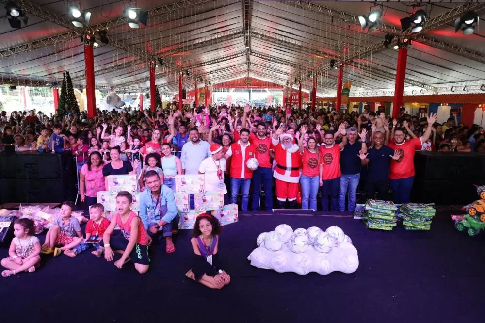 Prefeito Marden Júnior conclui entrega de mais de 20 mil brinquedos para crianças em Trindade