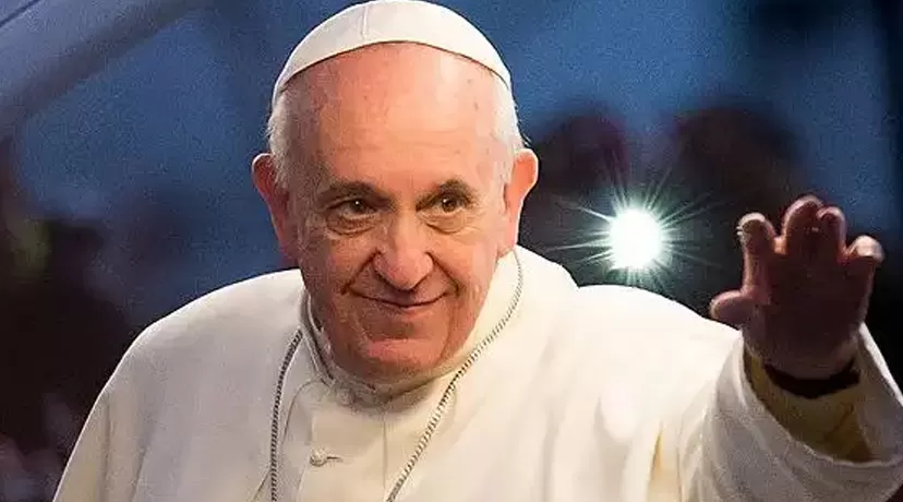 Veja o momento em que o Vaticano anuncia a morte do Papa Francisco