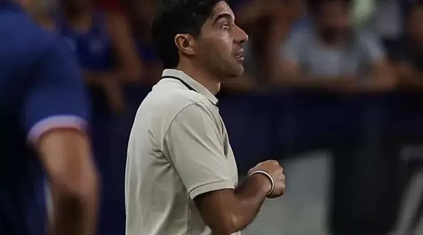 Após vitória do Palmeiras, Abel Ferreira valoriza Facundo Torres e exalta longevidade de Vojvoda à frente do Fortaleza