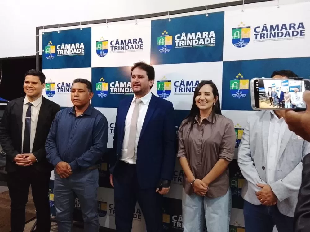 Camara municipal de Trindade Goias recebe visita de vereadores de Sao luiz de montes belos.