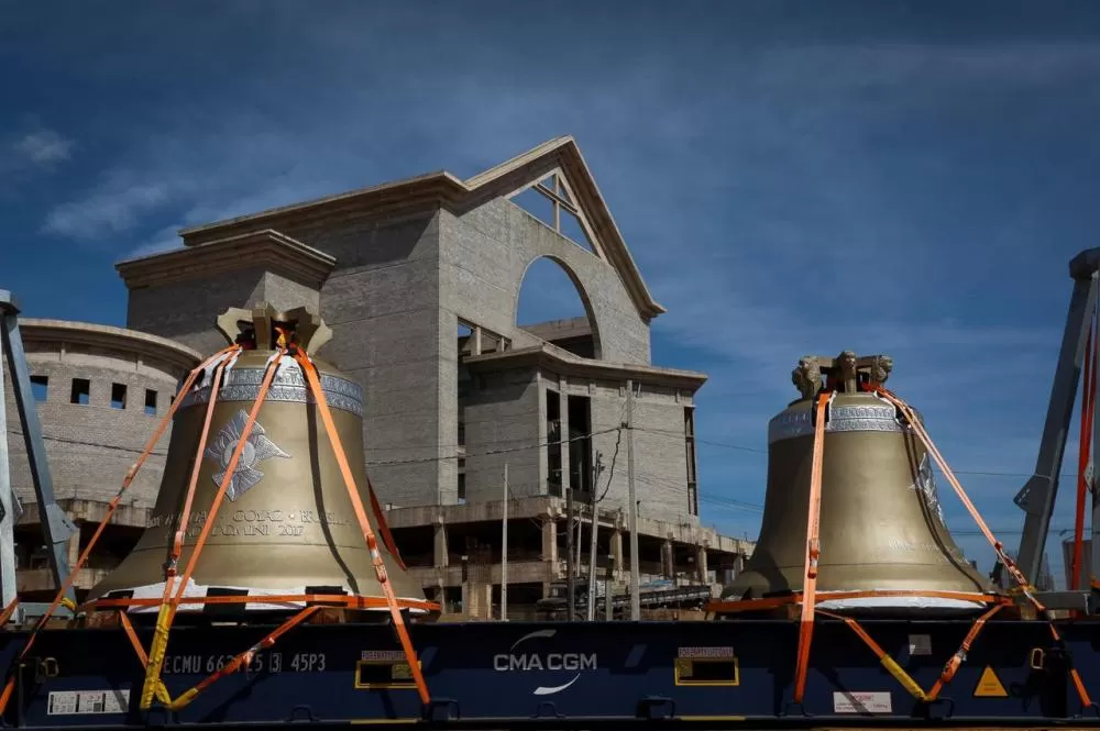 Vereador Waguinho. por trindade fala da stisfaçao em criar a lei que trasnformar o sino Vox Patris em patrimonio cultural trindadense.